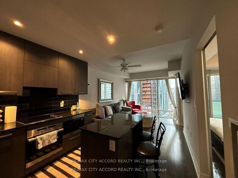 Property Photo:  8 The Esplanade N/A 1703  ON M5E 0A6 