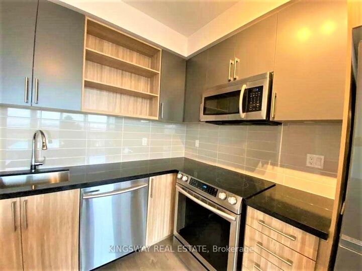 Property Photo: 4699 Glen Erin Drive 1403 ON L5M 2E5