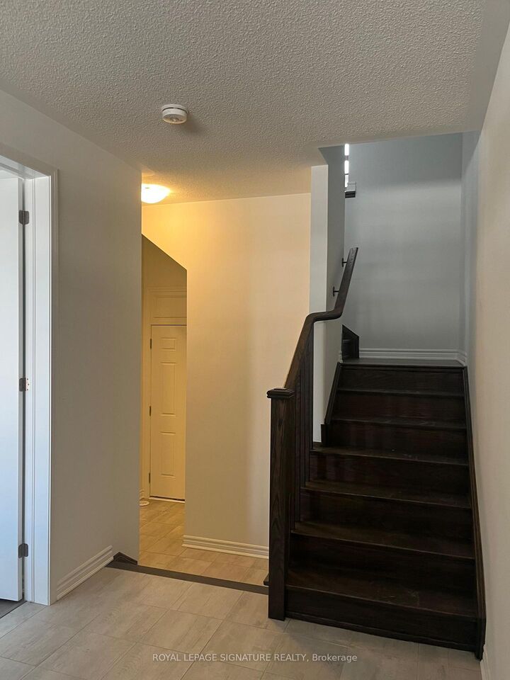 Property Photo:  1259 Lily Crescent 17  ON L9E 2C1 