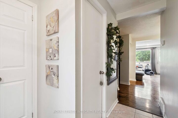 Property Photo:  1248 Bethamy Lane  ON K1J 8P4 