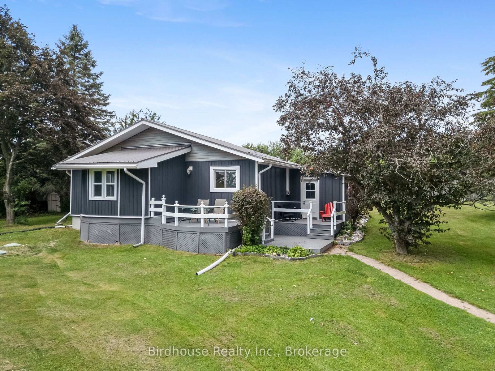 Property Photo:  9 Hapley Circle  ON K0M 1A0 