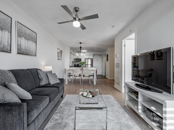 Photo de la propriété:  800 Lawrence Avenue W 513  ON M6A 1C3 