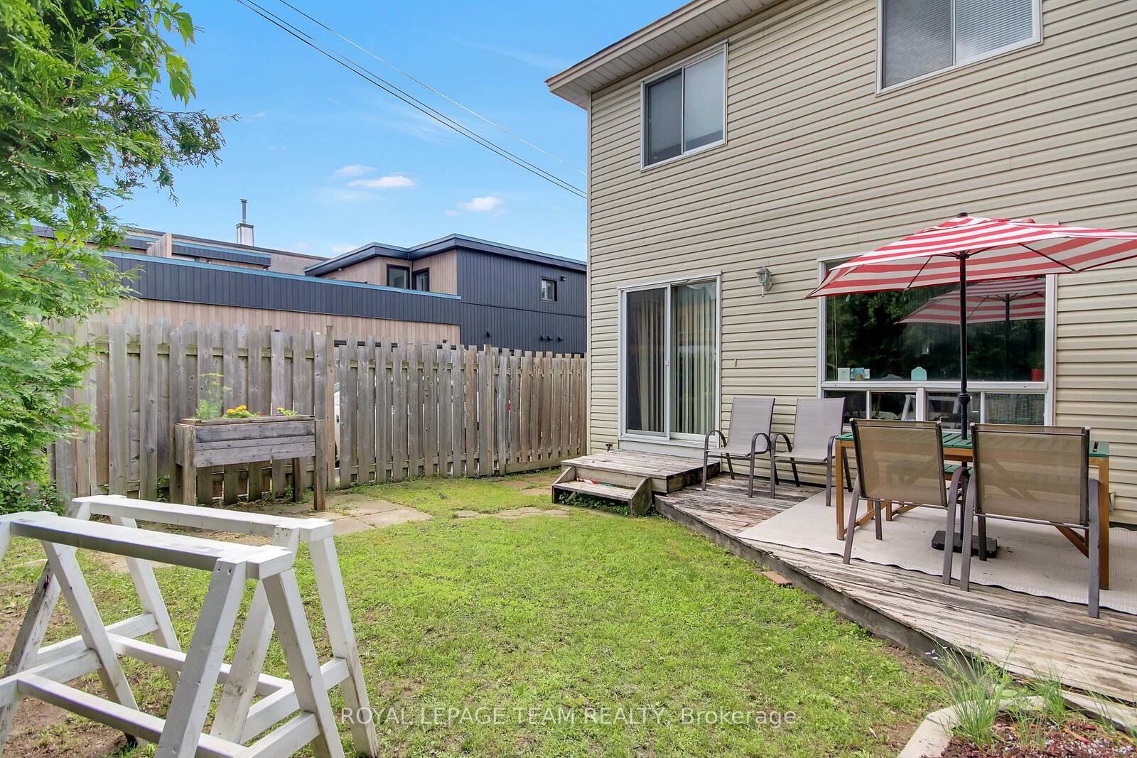 Property Photo:  307 Cyr Avenue  ON K1L 7N6 