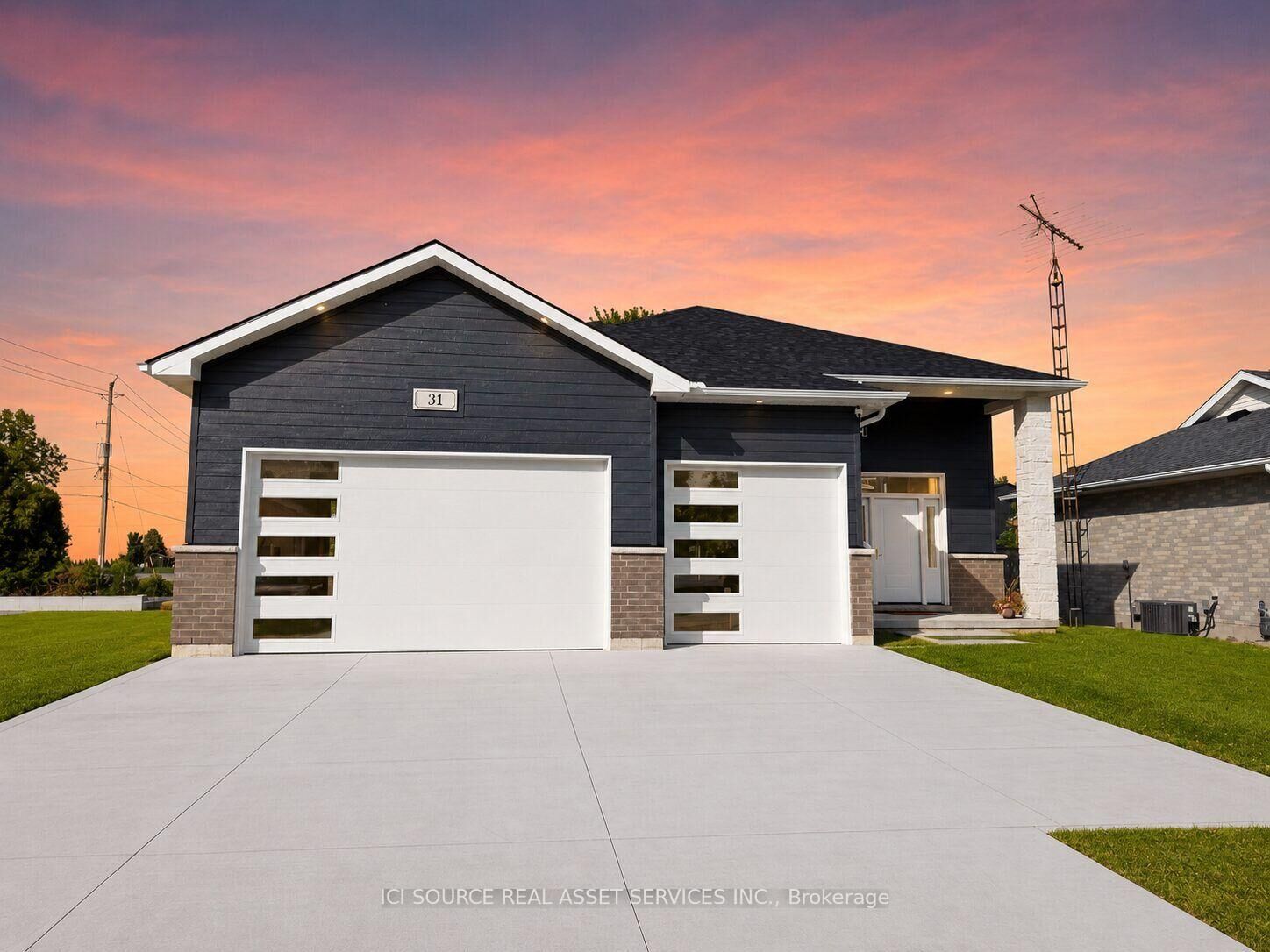 Property Photo: 31 Notre Dame Street ON N0P 1Z0