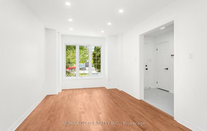 Property Photo: 123 Ruffet Drive ON L4N 0P2