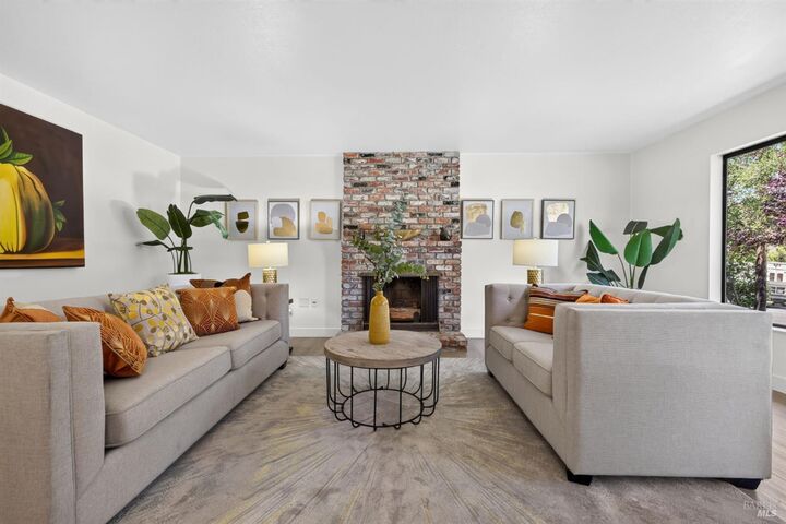 Property Photo: 900 Dorthel Street CA 95472