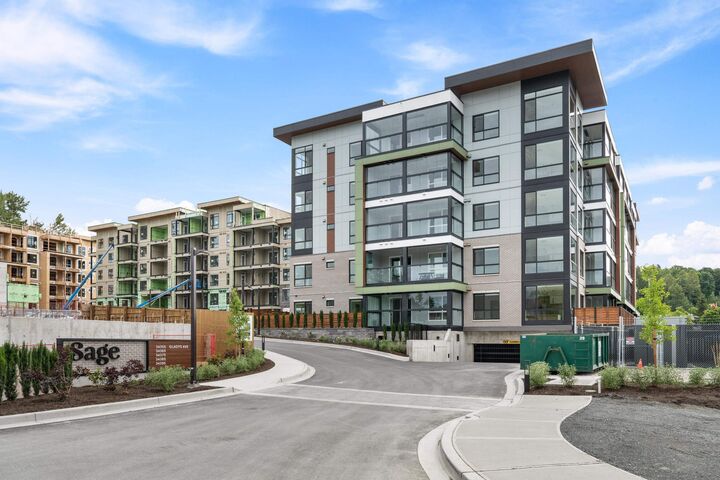 34395 Gladys Avenue 408 — photo 1