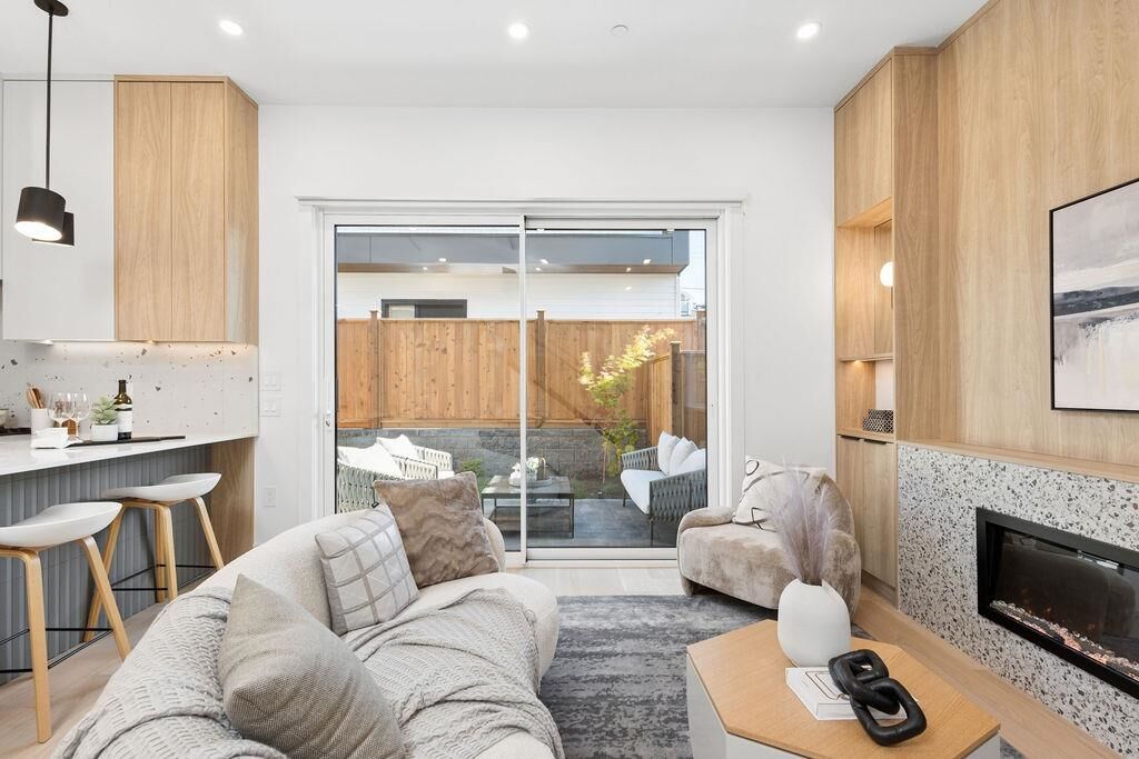 Property Photo: 2752 Graveley Street 2 BC V5K 3J8