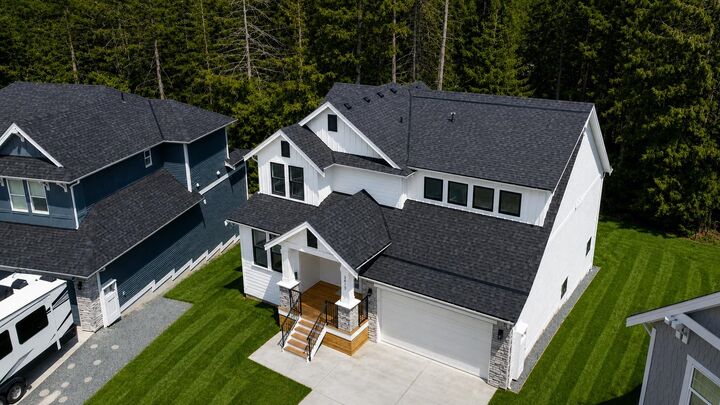 Property Photo: 2013 Sparrow Hawk Place BC V0M 1A1