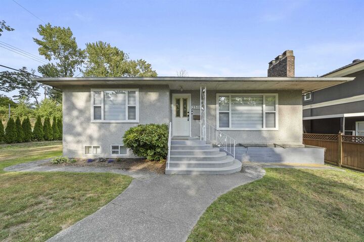 2510 Camrose Drive — photo 1