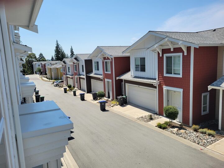 Property Photo: 16561 17A Avenue 119 BC V3Z 1J3