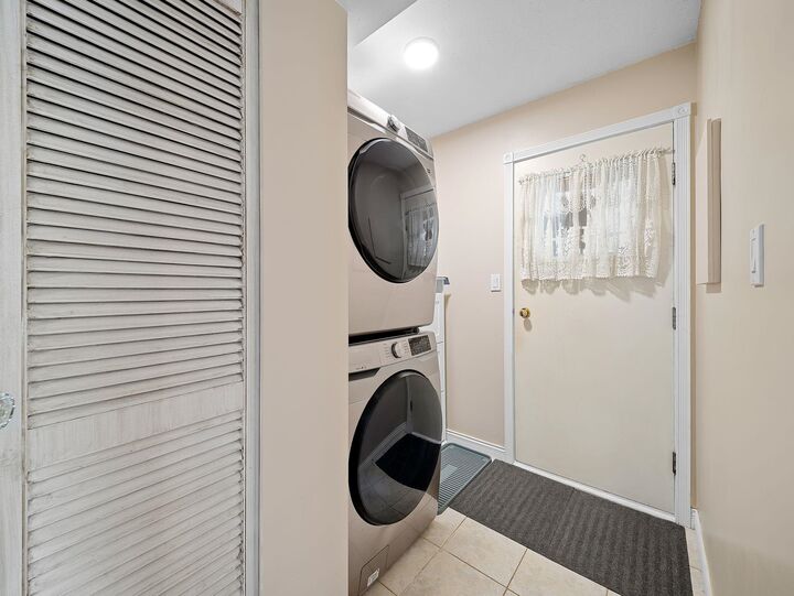 Property Photo: 17213 59A Avenue BC V3S 5S4