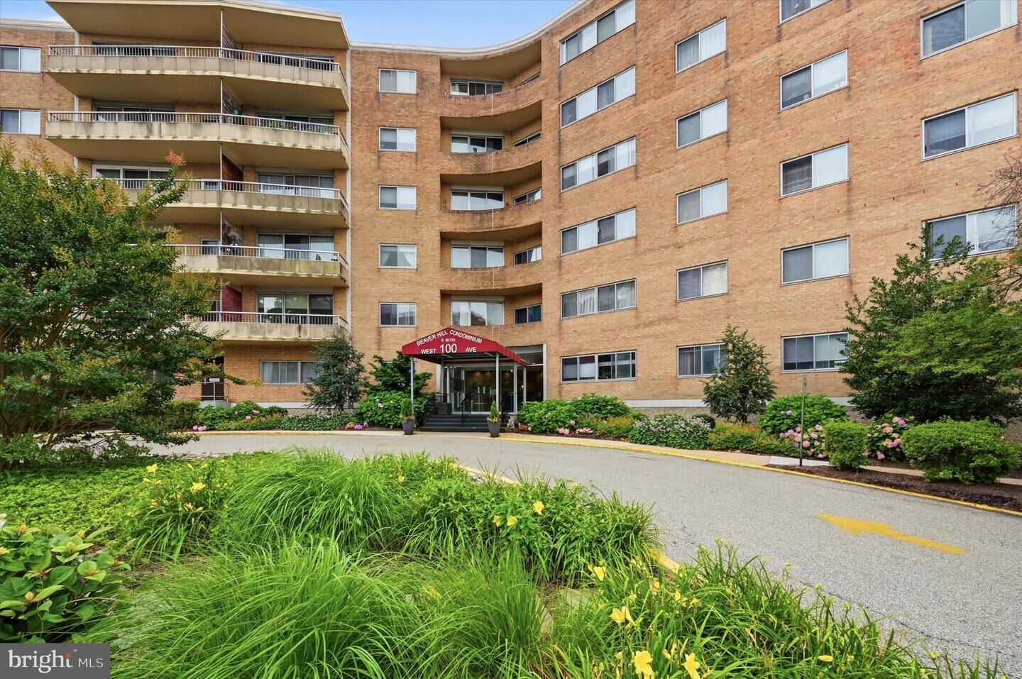 Property Photo:  100 West Avenue 518-S  PA 19046 