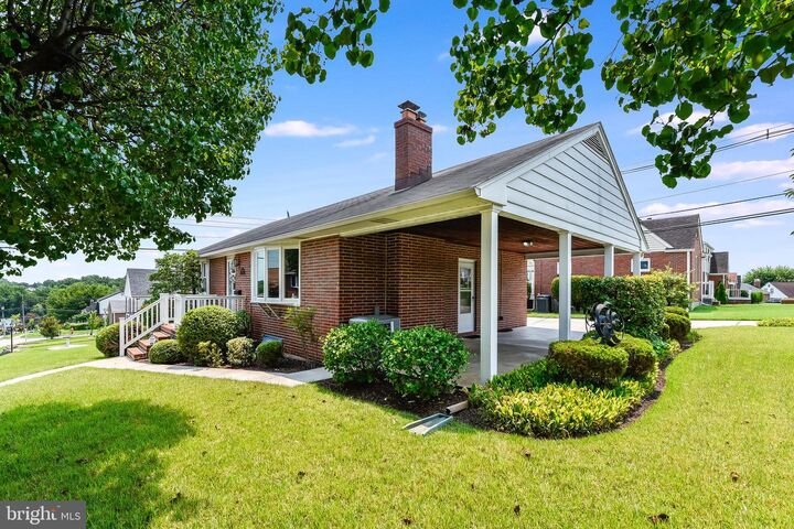 Property Photo:  1528 Neighbors Avenue  MD 21237 
