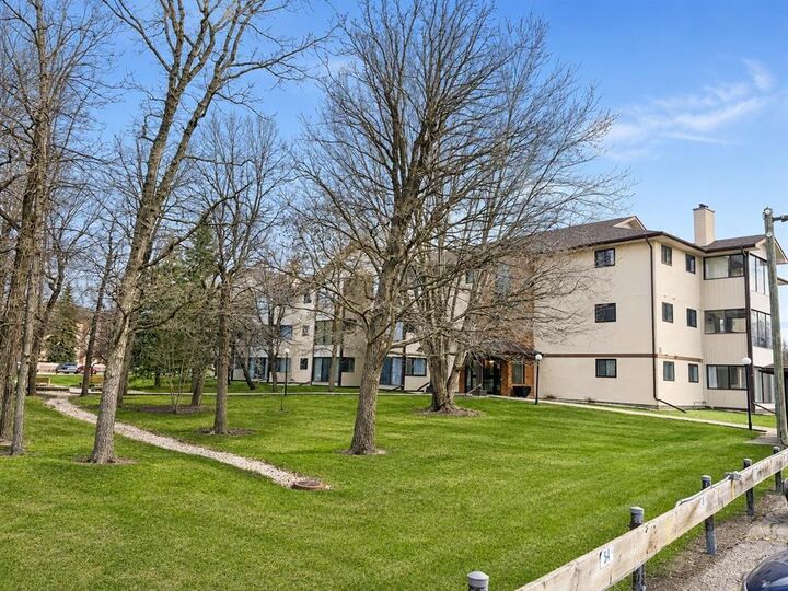 Property Photo:  693 St Anne's Road  MB R2N 3T6 