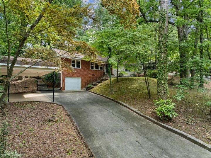 Property Photo:  1123 Ridgeleigh Circle  GA 30720 
