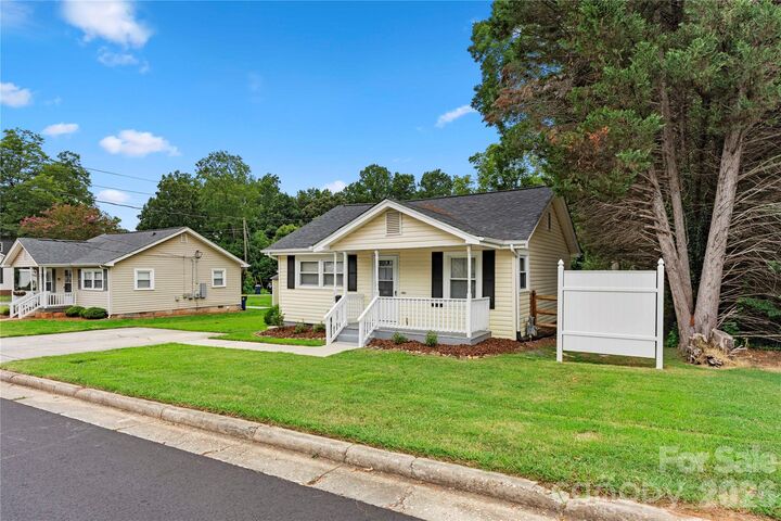 Property Photo: 112 Harris Street NC 28012