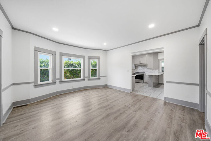 Property Photo:  613 N Lucerne Blvd  CA 90004 
