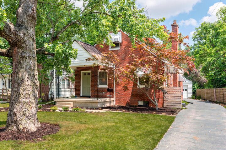 Property Photo: 2612 Stanbery Drive OH 43209