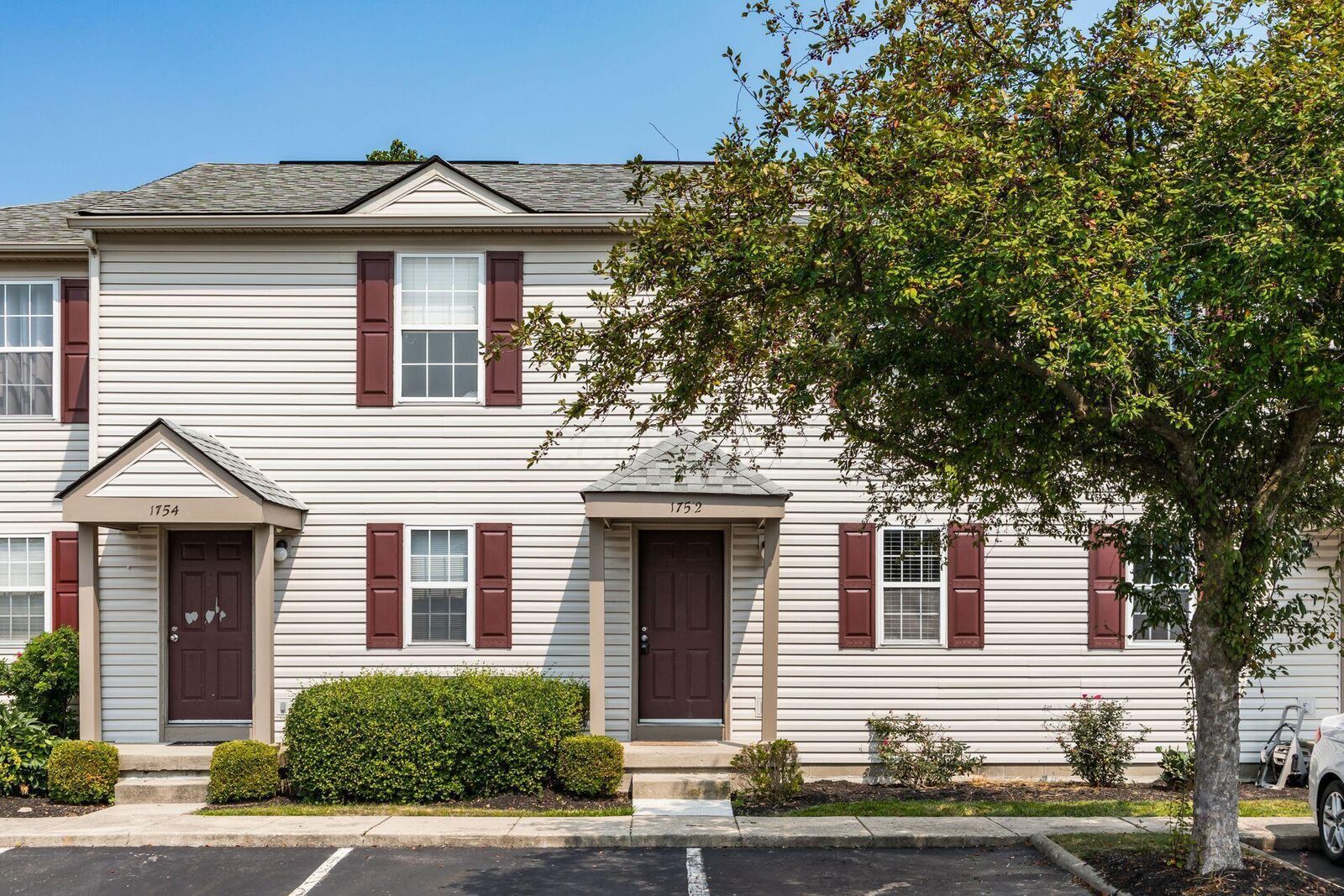 Property Photo: 1752 Bennigan Drive OH 43026