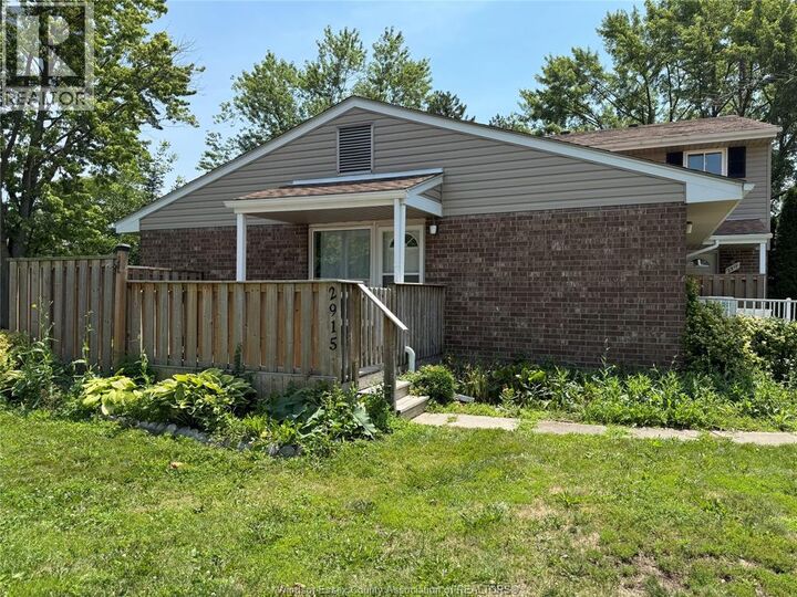 Property Photo: 2915 Meadowbrook Lane 10 ON N8T 3C4