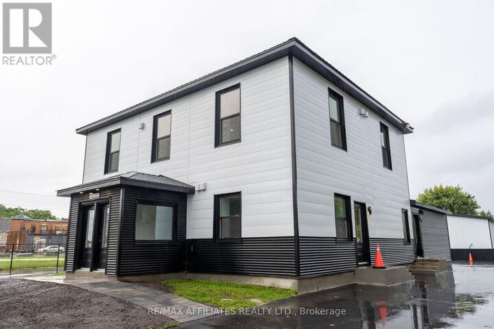 Property Photo: 26 West First Street West 103 ON K6J 1B9