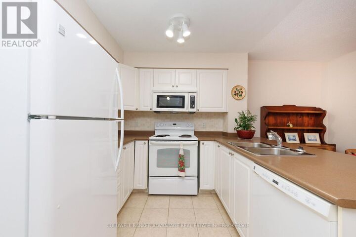 Property Photo: 330 Prince Charles Drive South 1208 ON L3C 7B3