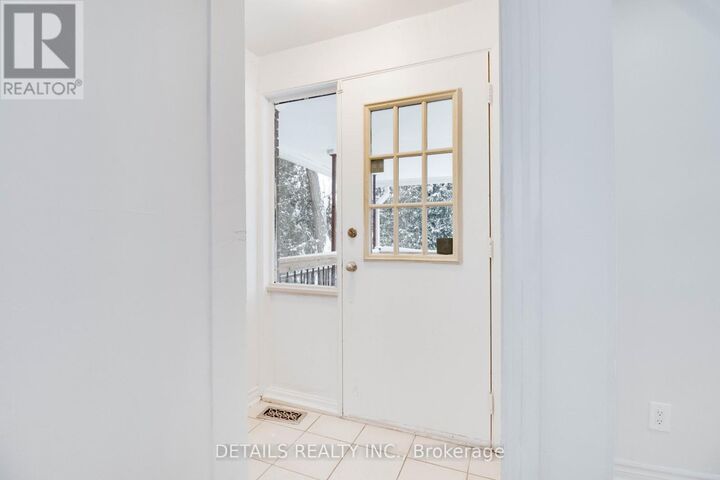 Property Photo:  2551 Innes Avenue A  ON K1B 3K1 