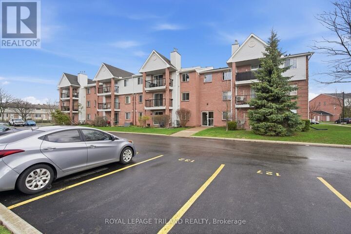 Property Photo: 1096 Jalna Boulevard 135 ON N6E 3B8