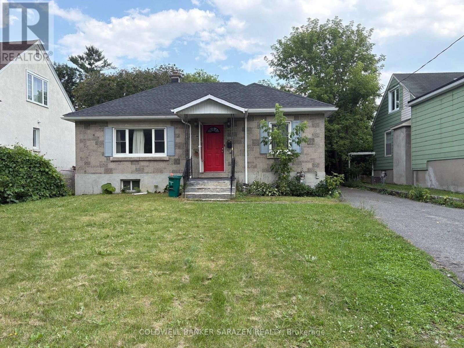 Property Photo: 1312 Thames Street ON K1Z 7N4