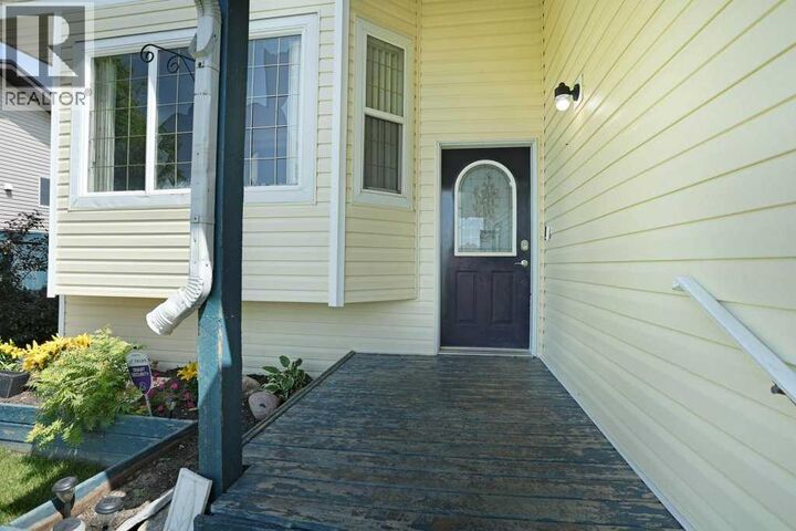 Property Photo:  68 Upland Street  AB T1R 1J9 