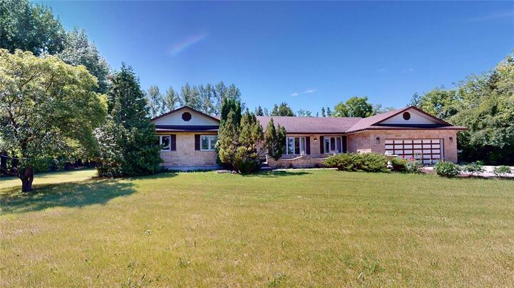 Property Photo: 26054 Pth 44 Highway MB R5M 0E6