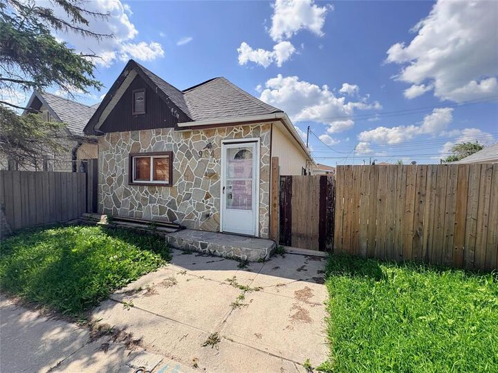 964 Alexander Avenue — photo 1