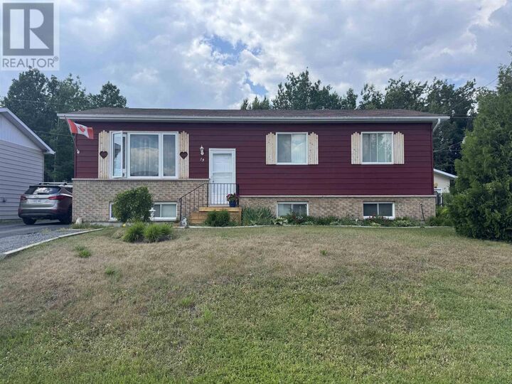 13 Moose Dr — photo 1