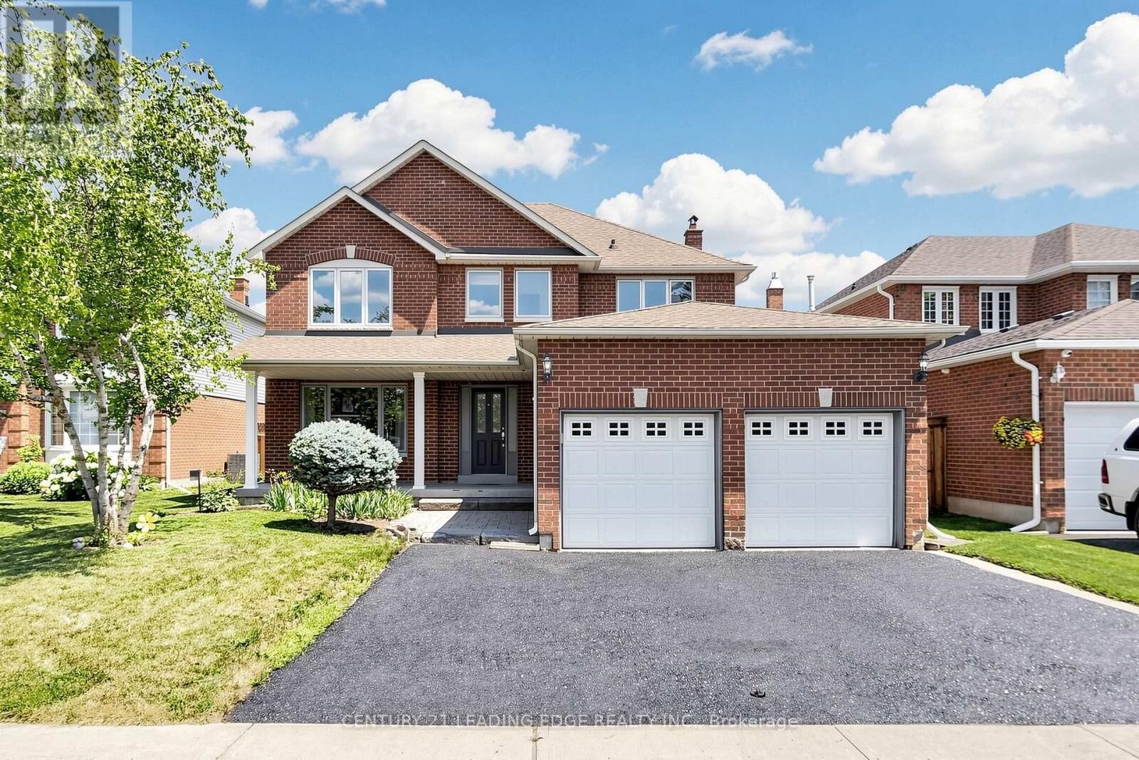 Property Photo: 153 Natanya Boulevard ON L4P 3N2