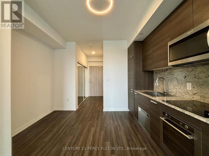 Property Photo: 75 Canterbury Place 1609 ON M2N 0L2