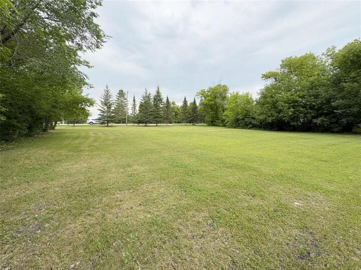 Property Photo:  218 Garson Drive  MB R0E 0R0 