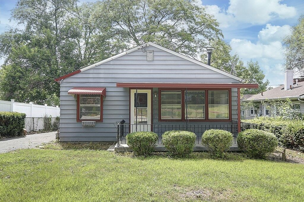 Property Photo:  24 Forest Glen Drive  OH 45042 