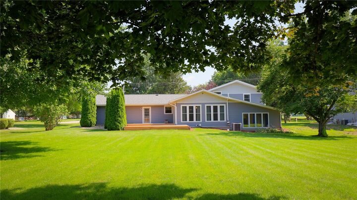 Property Photo:  710 Weaver Road  IL 62535 