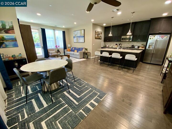 Property Photo: 472 Persimmon Cmn 8 CA 94551