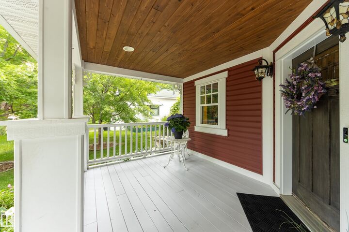 Property Photo: 11210 60 Street NW AB T5W 3Y8