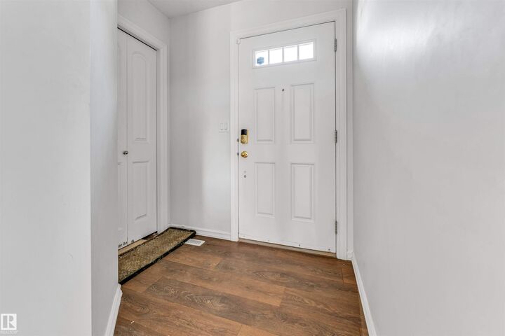 Property Photo: 2040 24 Street NW AB T6T 0Y8