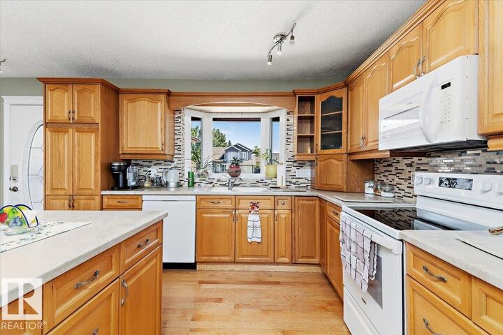 Property Photo: 5316 53 Street AB T0B 4J0