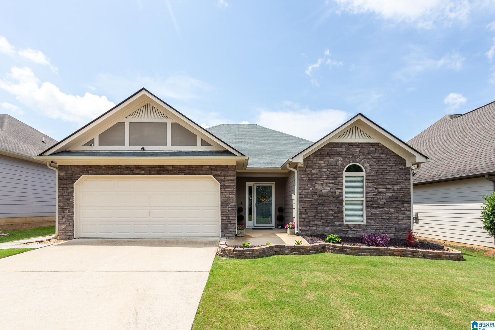 Property Photo:  364 Fox Run Lane  AL 35125 