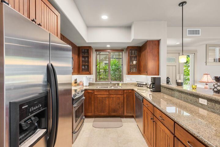 Property Photo:  75-6025 Alii Dr N102  HI 96740 