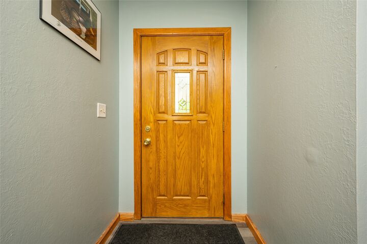 Property Photo: 4028 Lynner Drive IA 50310