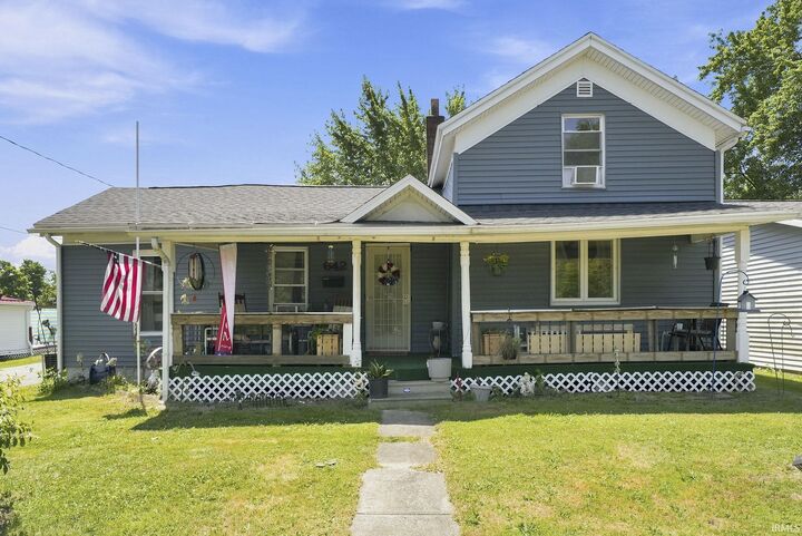 Property Photo: 642 E Dowling Street IN 46755