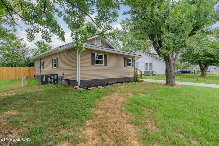 Property Photo:  412 Rule St  TN 37804 