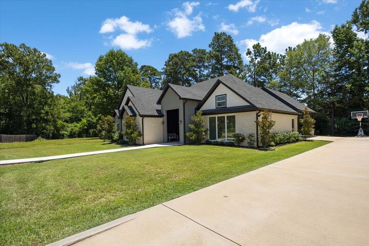 Property Photo:  183 Stonegate  TX 75633 