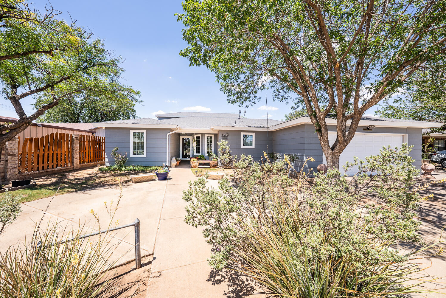 Property Photo: 2620 Colgate Street TX 79415